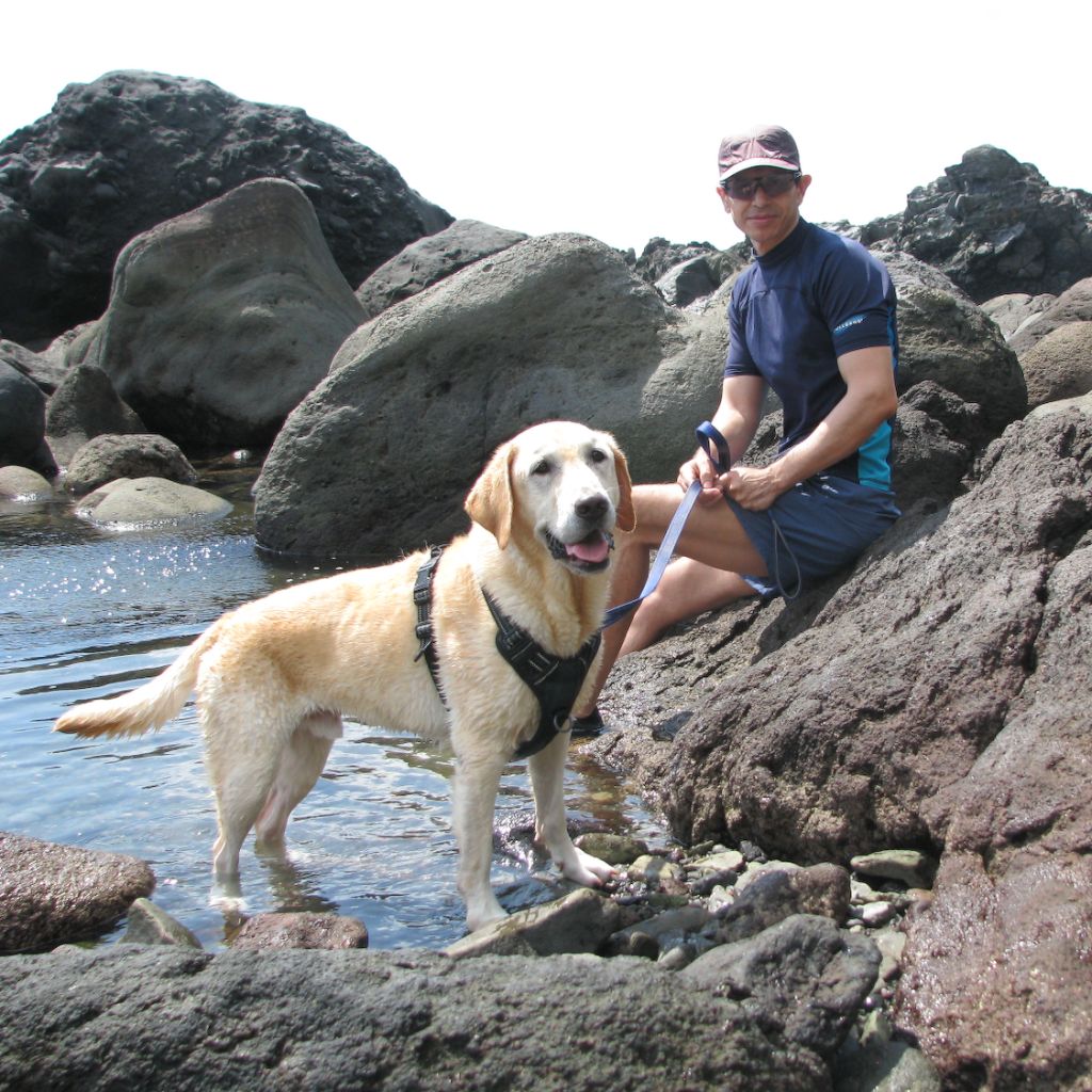 Lucas con Jake, investigador experimental de Nuevas Ciencias